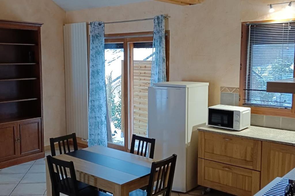 Chalet 2 Chambres En Savoie Pour 1 A 4 Personnes Gerbaix Buitenkant foto